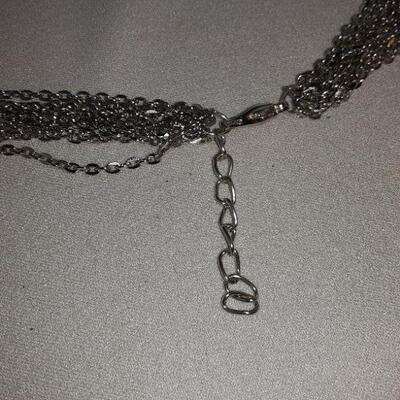 5 Blue Daisys Necklace