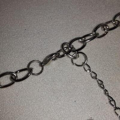 Many Oval Dangle Necklace