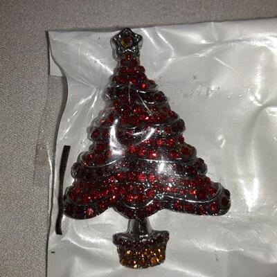 Red Crystal Christmas Tree