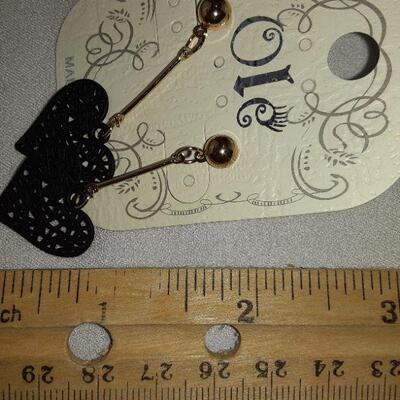 Black Heart Dangle Earrings