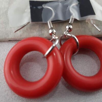 Red Circle Chain Necklace