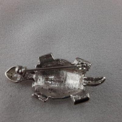 Red Footed Turtle Pin
