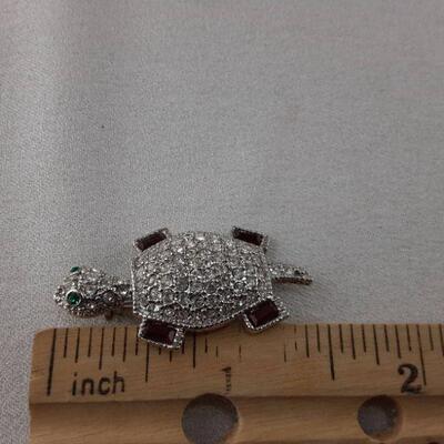 Red Footed Turtle Pin