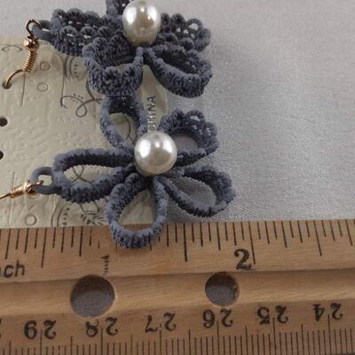 Gray Flower Earrings