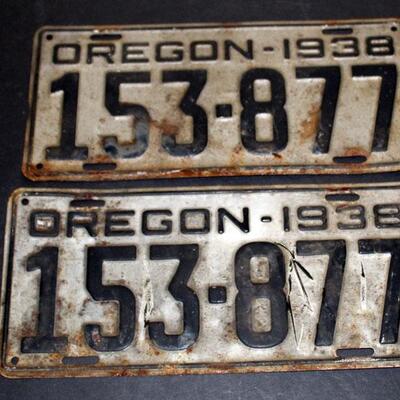 1938 Oregon License plates, original, matched pair