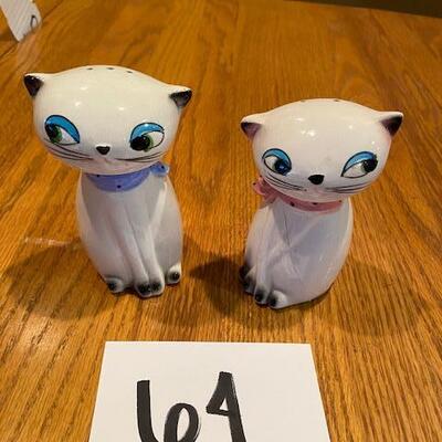 Holt Howard Cozy Kitten Salt and Pepper shakers