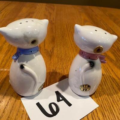Holt Howard Cozy Kitten Salt and Pepper shakers