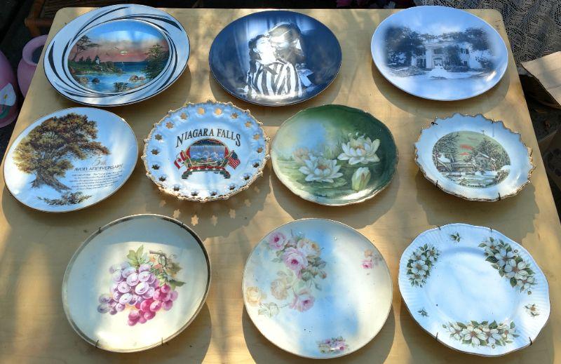 Collectible plates.