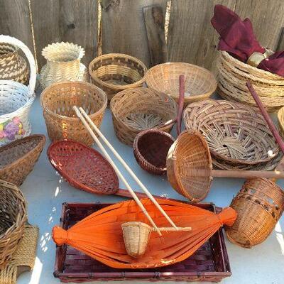 Assorted wicker baskets.