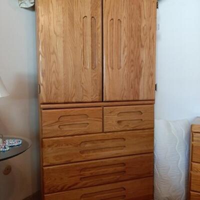 Oak armoire - clean and great condition 