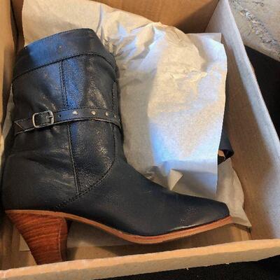 #617 Blue Durango Boots, New Leather 