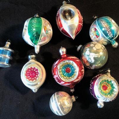 #638 Grouping of Vintage Christmas Tree Ornaments 