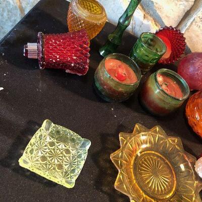 #684 (13) Colored Glass Collection - Green and red, gold 