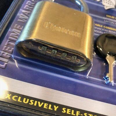 #689 Chateau Solid Brass New Combo w/ Key Locks (7) 