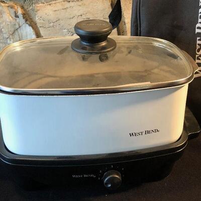 #700 WEST Bend Slow Cooker with Carry with Case 