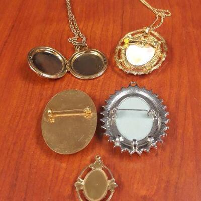 Costume Cameos