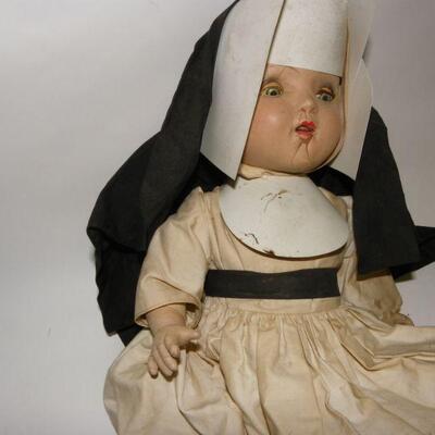 Vintage Bisque Nun Doll.. 