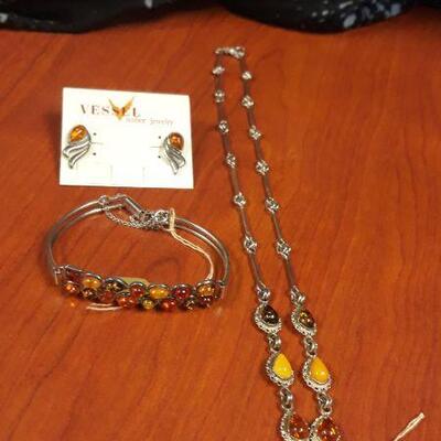 Amber Jewelry Set