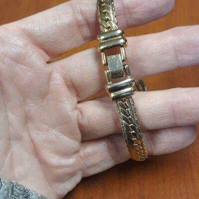 Costume Jeweled Cat Head Bracelet