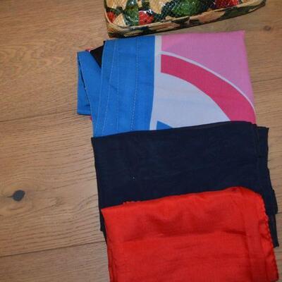 LOT 117 BAGS AND SCARVES