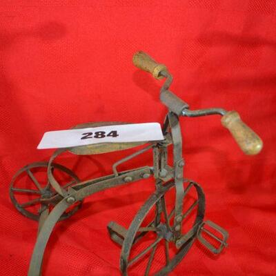 LOT 284 HOME DECOR BIKE AND 2 SIGNS