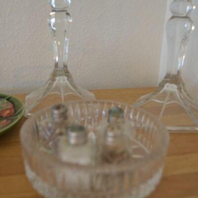 LOT 39 CANDLE HOLDERS AND CRYSTAL ITEMS