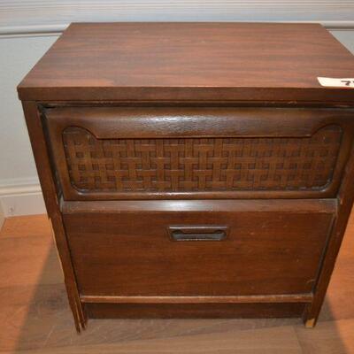LOT 75  VINTAGE NIGHT STAND