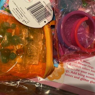 Lot of bracelet kits