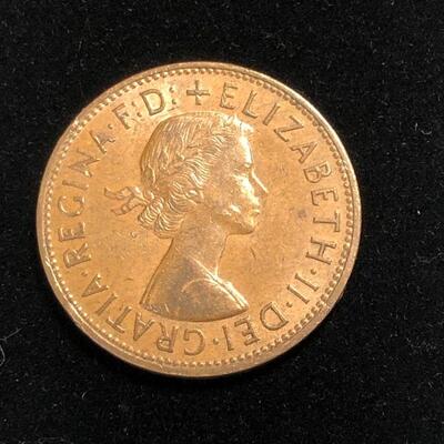 Lot 32 - 1967 Queen Elizabeth II Penny