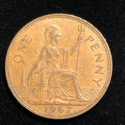 Lot 32 - 1967 Queen Elizabeth II Penny