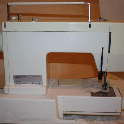 Elnita portable sewing machine