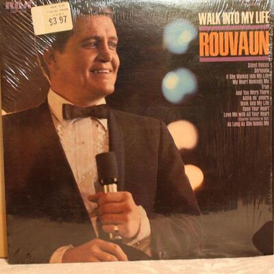 Vinyl Album, Rouvaun