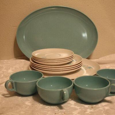 Vintage New in Box, Melmac style, Four piece setting and serving platter