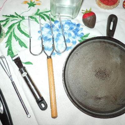 THE REST OF KITCHEN