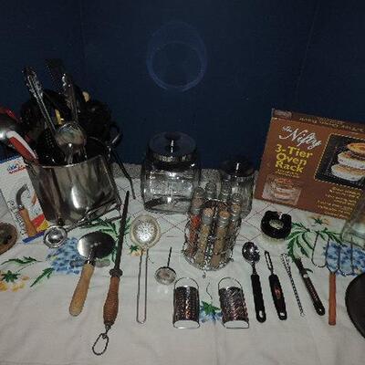THE REST OF KITCHEN