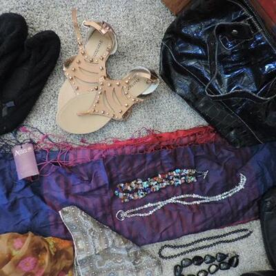 LADIES ACCESSORIES 