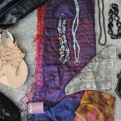 LADIES ACCESSORIES 