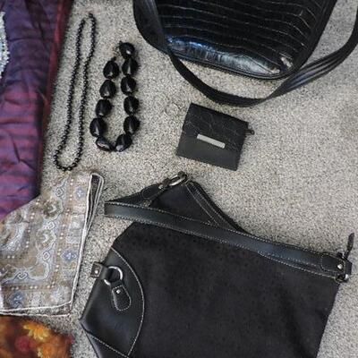LADIES ACCESSORIES 