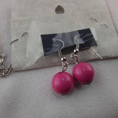 Silvertone Pink Beads Necklace