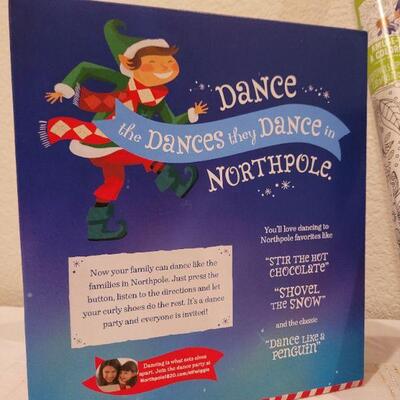 Lot 691: Brand NEW CHESS, Dance with Elf and COLOR your Own Wrapping Paper