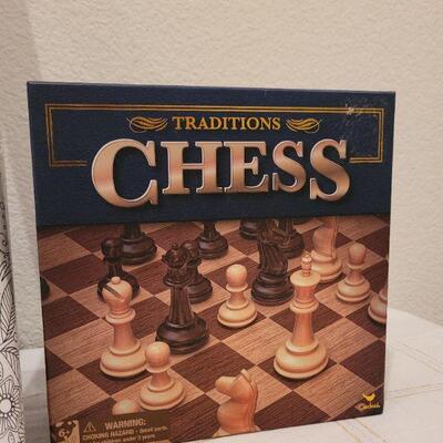 Lot 691: Brand NEW CHESS, Dance with Elf and COLOR your Own Wrapping Paper