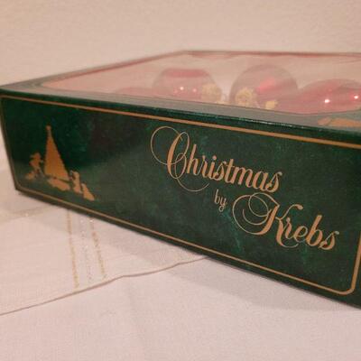 Lot 693: Assorted Vintage Glass Christmas Ornament 