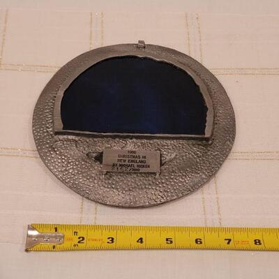 Lot 694: Vintage 1980 Michael Ricker CHRISTMAS IN NEW ENGLAND Pewter Plate