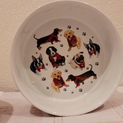 Lot 698: New DOG Christmas Themed Water and Food Bowls
