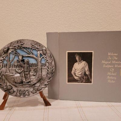 Lot 699: Vintage 1983 MIDWESTERN CHRISTMAS Pewter Plate