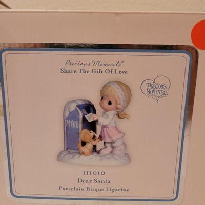 Lot 701: Assorted Precious Moments CHRISTMAS Figures