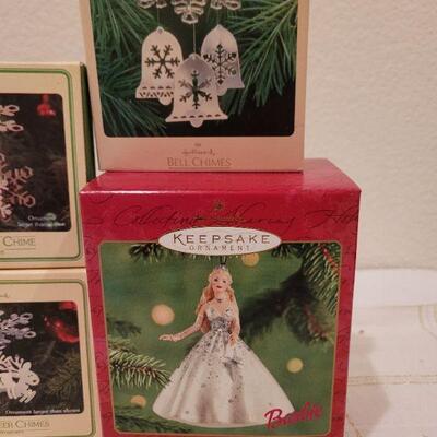 Lot 707: Assorted Christmas Ornaments and MUSIC BOX