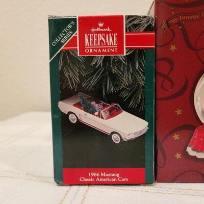 Lot 708: Assorted Christmas Ornaments + Coin Organizer Gift