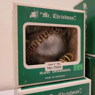 Lot 709: Assorted Vintage Glass Christmas Ornaments 