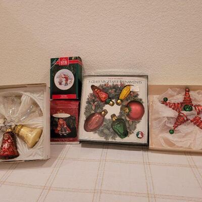 Lot 711: Assorted Vintage Glass Christmas Ornaments 